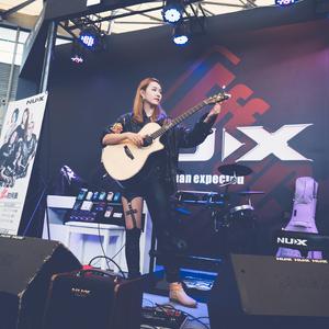 国产极品粉嫩无码私护
